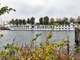 Cruiseschip met vluchtelingen blijft mogelijk langer liggen in Hellevoetsluis