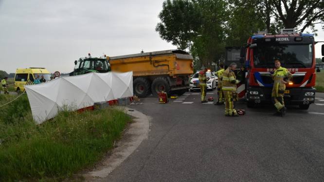 Slachtoffer dodelijke aanrijding met tractor in Hedel is 49-jarige vrouw uit Zaltbommel