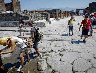 Nederlander steelt dakpan in Pompeï voor nieuwe telefoon