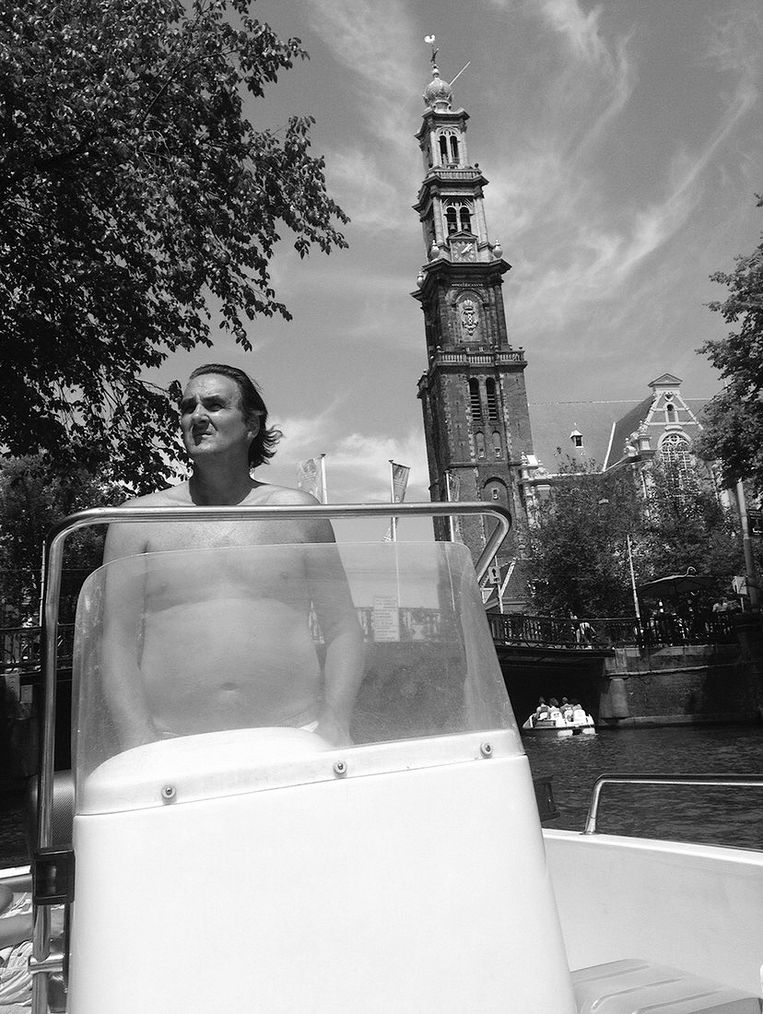 René Bommels, varend op de Prinsengracht. Beeld privefoto