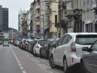Brussel wil tegen 2030 liefst 65.000 parkeerplaatsen schrappen