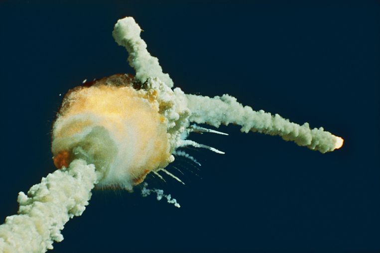 Een beeld van de ontploffing van de Challenger in 1986.