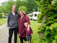 Joris en Babette Rops met zoontje Kay van camping De Beekhoek in Ulvenhout.