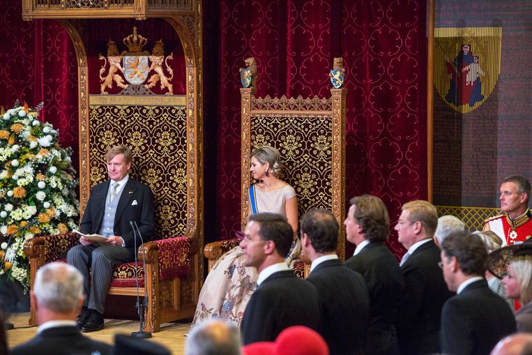 Koning Willem-Alexander en koningin Máxima bij het voorlezen van de Troonrede op Prinsjesdag 2015. Beeld Werry Crone