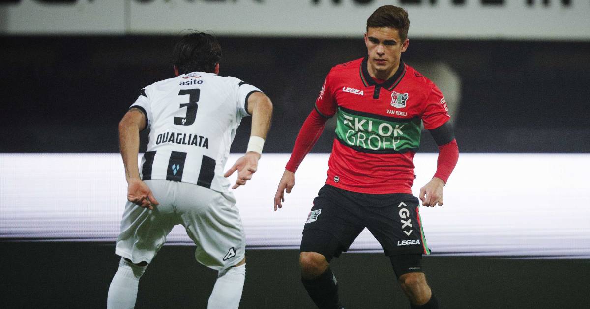 Moeizame start NEC tegen Heracles, Akman vervangt Bruijn na harde botsing.