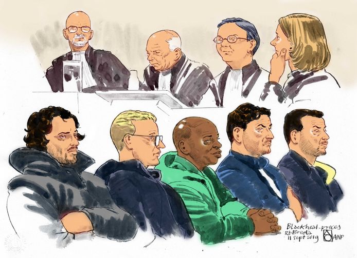Rechtbanktekening in de moordzaak.