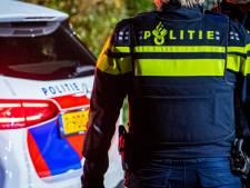 Man trapt ambulancebroeder en spuugt naar agent in Roosendaal