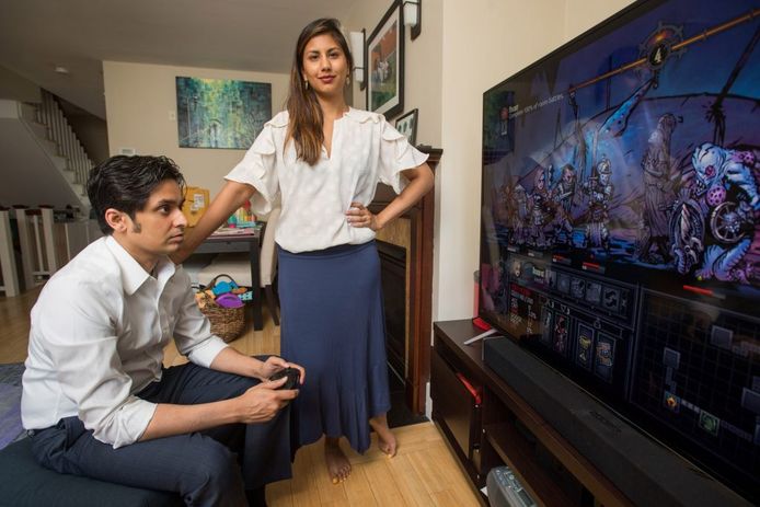 Dr. Alok Kanojia, beter bekend als Dr. K, helpt samen met zijn vrouw Kruti Kanojia gamers met psychiatrische klachten, en is expert op het gebied van psychische klachten gerelateerd aan gamen.