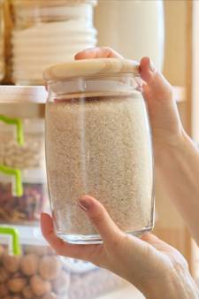 Olijfolie, suiker en zout: zo lang blijft eten in je voorraadkast eetbaar