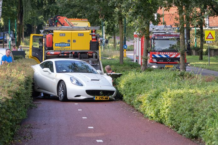 De Ferrari belandde op het fietspad