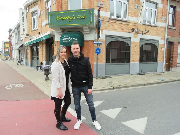 Selina en Gilles zijn vanaf 15 april de nieuwe gezichten in Sherry's Pub.