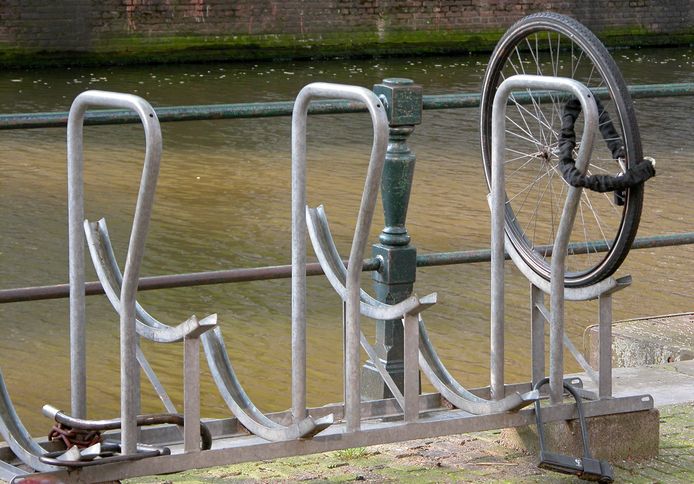 Een dubbel fietsslot biedt de beste bescherming, maar zelfs dan kan een fiets gestolen worden.