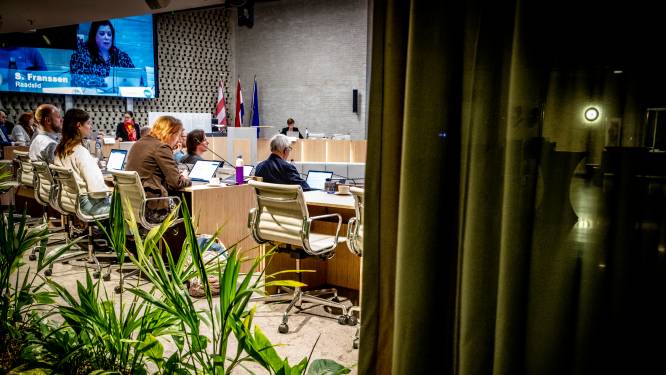 Eindhoven de mist in met geheim debat over zwembad Tongelreep, consequenties nog onduidelijk 