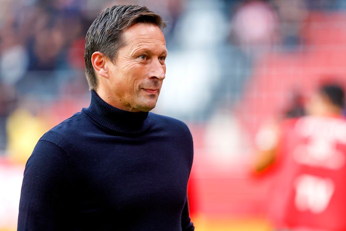 Roger Schmidt tijdens het duel met FC Groningen.