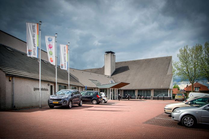 Het gemeentehuis van West Maas en Waal in Beneden-Leeuwen.
