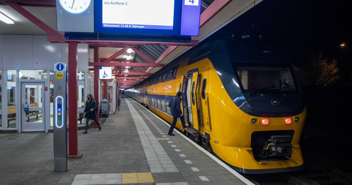 Geen verkeersleider, dus ook geen treinen tussen Arnhem, Utrecht en Rhenen ‘Bijzonder vervelend