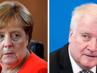 Migratiecrisis Duitsland: Seehofer wil opstappen als minister en partijleider
