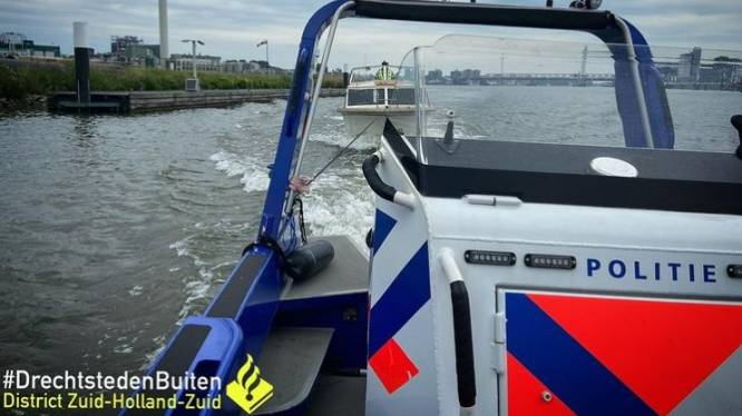Politie treft gestolen boot aan bij Dordtse kil tijdens surveillance
