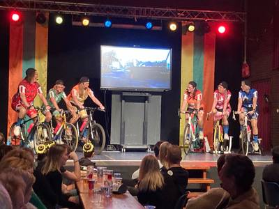 Elsendorpers ouderwets in de maling genomen bij de Peelvruuters