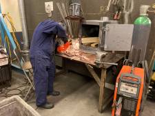 Gedetineerden in Zwolle, Lelystad en Zutphen maken kachels voor Oekraïne