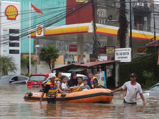 Jakarta kent ergste overstromingen in jaren: minstens 9 doden