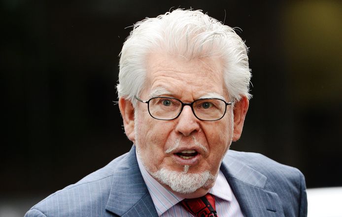 Veroordeelde oud-presentator Rolf Harris (93) overleden | Show | AD.nl