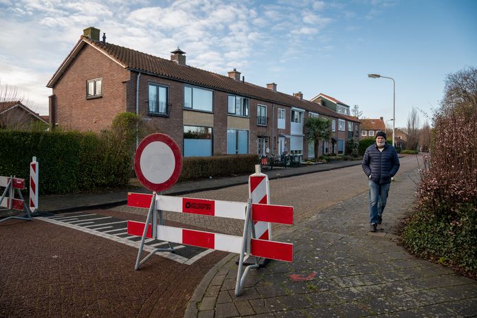 De afzettingen in de Terneuzense Oranjebuurt donderdagochtend.