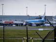Un couple arrêté dans un avion pour avoir fui un “hôtel Covid” aux Pays-Bas