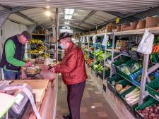 Kringloopwinkel Groesbeek blijft groente verkopen: ‘klachten komen niet van mij’, zegt de plaatselijke groenteboer