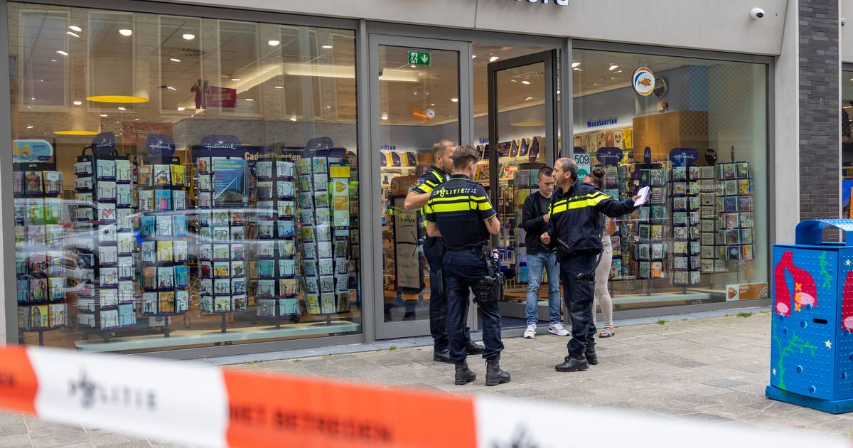 Man ontkomt met buit na winkeloverval op Osdorpplein in NieuwWest