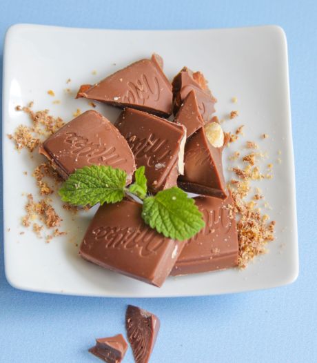 Snackproducent: we eten door corona minder tussendoortjes maar zitten vaker aan de borrel