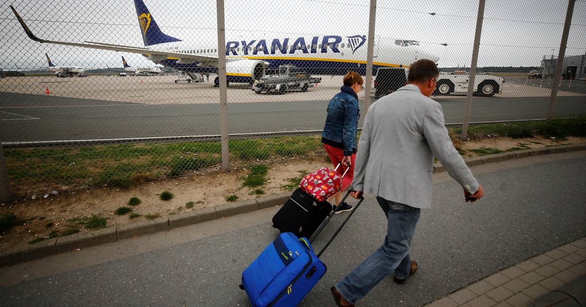 Eenheid Koe Klimatologische bergen Ryanair vraagt extra geld voor handbagage: ACM is alert | Economie | AD.nl