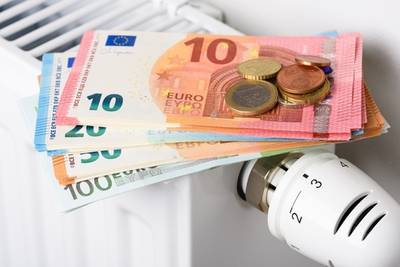 Energiefactuur voor gezinnen op laagste peil in meer dan een jaar: meer dan 300 euro goedkoper