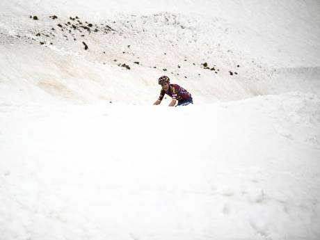 La neige s'attaque au Giro: le passage au Col du Grand-Saint-Bernard annulé