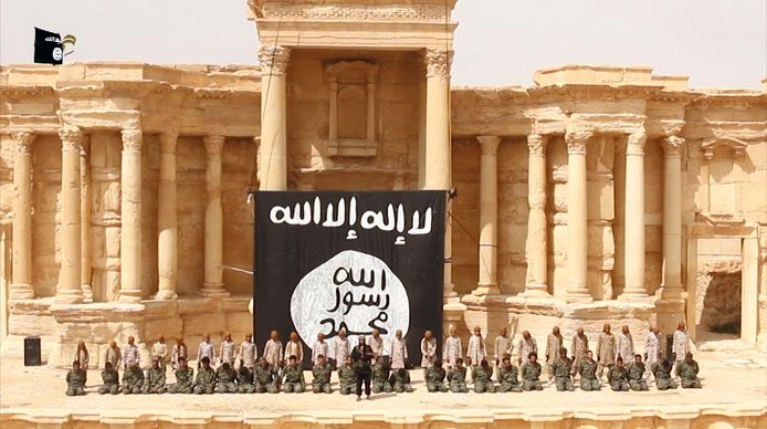 Het kalifaat, met massa-executies zoals hier in Palmyra, mag dan ingestort zijn; IS is nog niet verslagen, constateert de NCTV in haar nieuwste dreigingsbeeld.