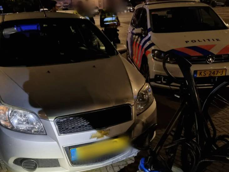Man rijdt met drugs op en zonder rijbewijs door Eindhoven, opgepakt na sprong uit rijdende auto