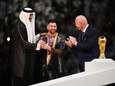 La “cape” pour Messi, les critiques pour la FIFA et le Qatar: “Comment gâcher une photo historique..." 