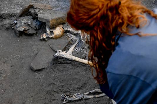Archeologen nemen aan de slachtoffers in een kleine ruimte schuilden voor de uitbarsting