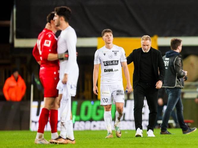 Rein Van Helden en STVV beleven pijnlijke avond tegen Cercle Brugge (4-1): “We laten het iets te vaak afweten”