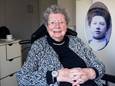 Co Hofman (95) vertelt over haar oorlogsherinneringen. In de inzet een portret van haar moeder.