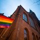 Kerken bestellen massaal regenboogvlaggen