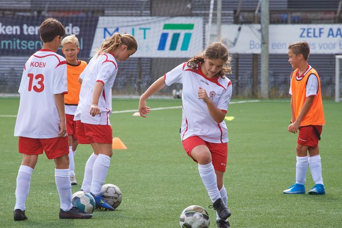 De eerste editie van het voetbalkamp bij TOP Oss.