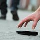 Politieman klist gewelddadige overvaller op weg naar huis