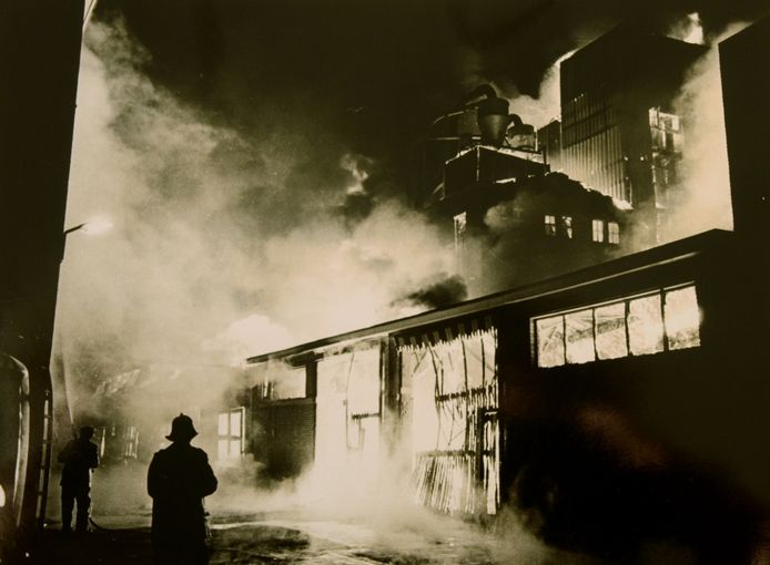 Vijftig jaar geleden brandde de Boerenbond in Udenhout af. Na enkele uren was er niets meer over van het grote complex.