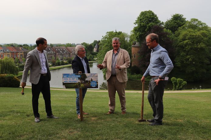 Brahim Harfaoui (Sint-Pieters-Leeuw), Jos Savenberg (Beersel), Johan Servé (Halle) en Stijn Quaghebeur (Dilbeek).