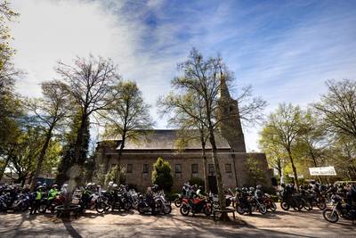 Motorzegening op Tweede Paasdag, geen grap