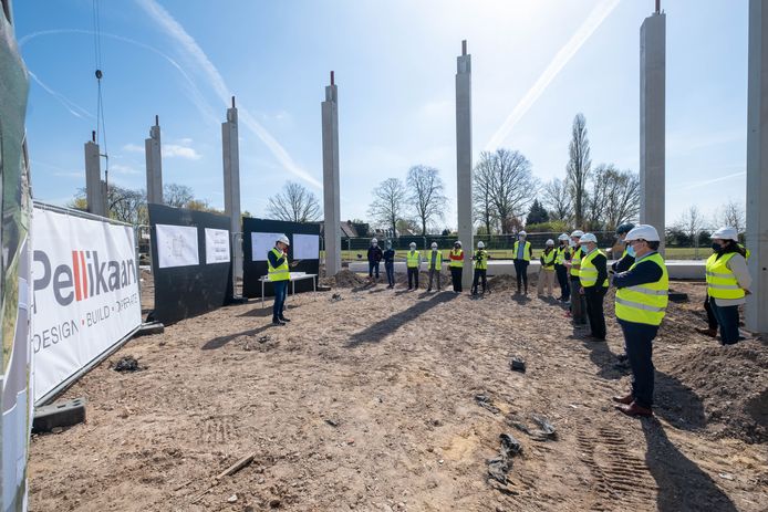 Vandaag was er de eerstesteenlegging van de Gymhal Klein-Brabant aan Sportpark De Schans.