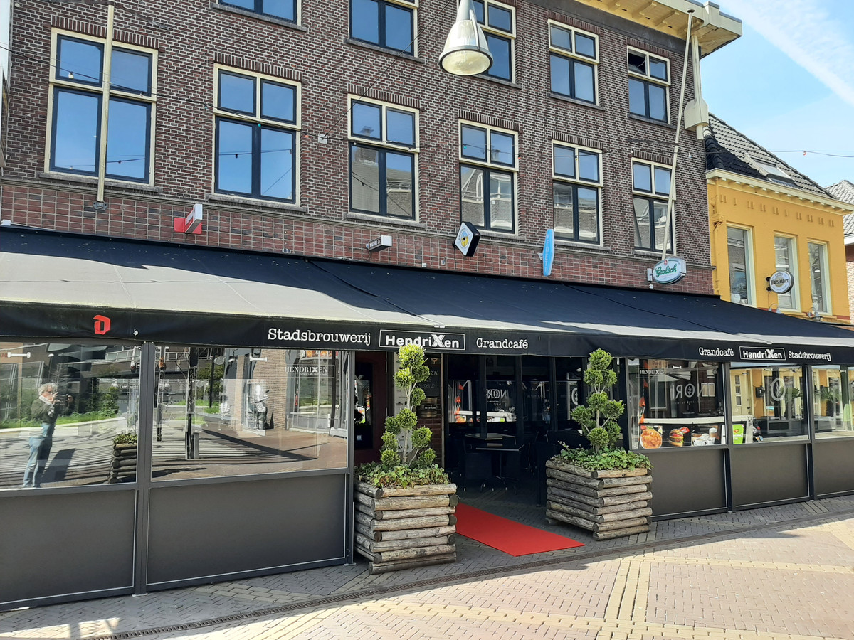 Grand café Hendrixen na negen maanden weer open in Doetinchem Foto destentor.nl