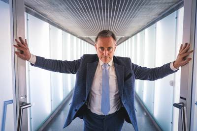 INTERVIEW. 6 maanden voor de verkiezingen schetst Bart De Wever (N-VA) de pijnlijke uitdagingen: “Er is geen marge om de belastingen te laten dalen”