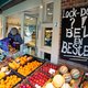 De groenteboer en slager draaien nog prima, maar de bakker mist zijn zakelijke klanten